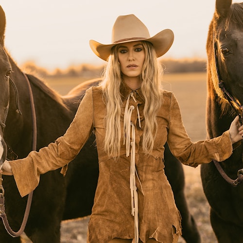 ZYN Presents: Lainey Wilson